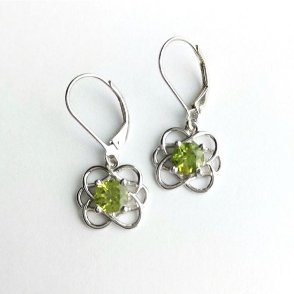 New Sterling silver Peridot modernist flower earrings lever back - Picture 3 of 7